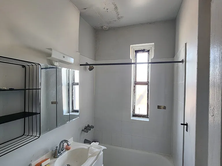 103-16 120th St #D5 — Photo 5