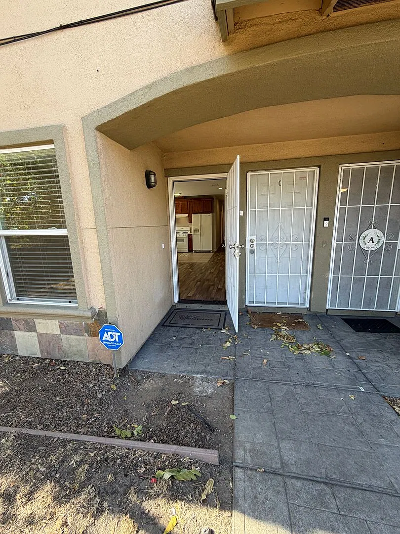 3135 Academy Way — Photo 2