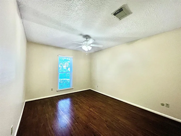 13935 Saint Marys Ln — Photo 23