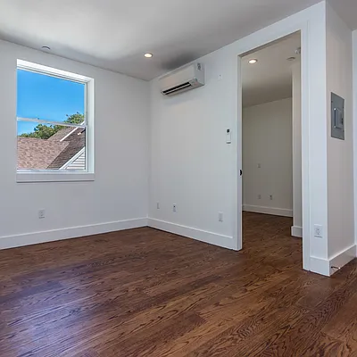 Rented by Nooklyn NYC LLC | media 47