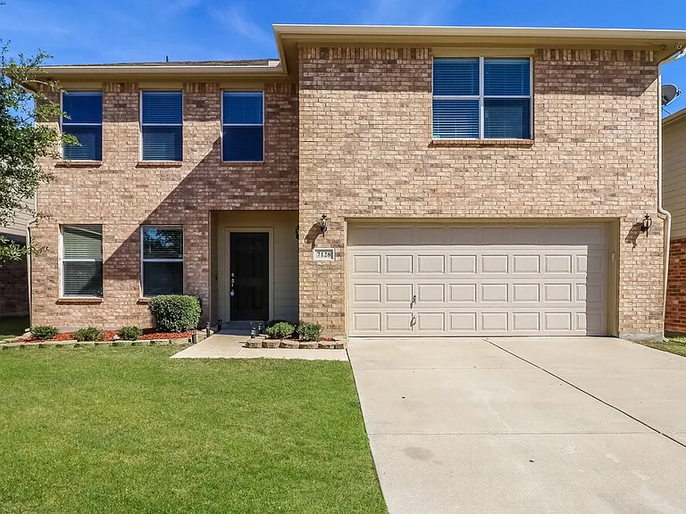 7128 Little Mohican Dr — Photo 1