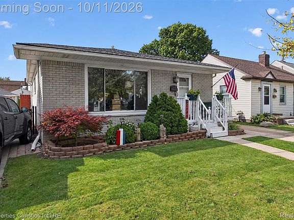 2nd image of 6746 Robinson Ave