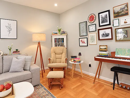 Living room, photo 5