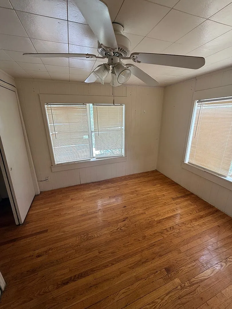 DH 1307 Avenue X — Photo 3