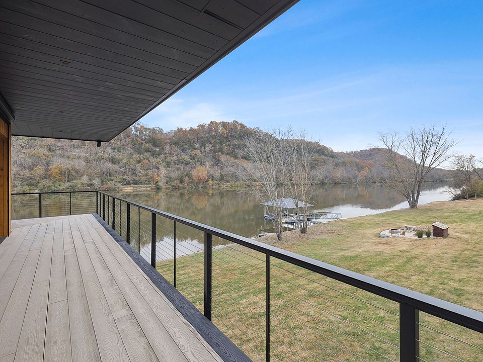 79th image of 1234 Lakeside Dr