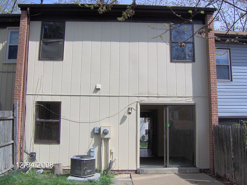 2nd image of 509 Crestwood St SW