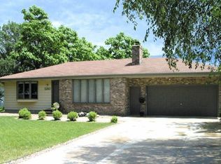 5260 Greenfield Ave, Mounds View, MN 55112