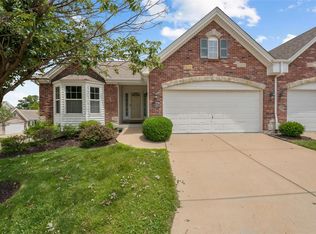 176 Lindbergh Place Dr, Saint Louis, MO 63146