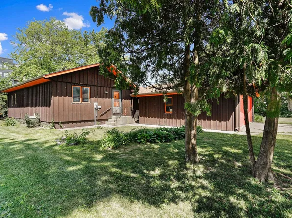 6411 Winnequah Rd, Monona, WI 53716