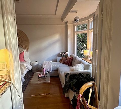 4th image of 820 Jones St #37
