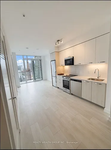 75 James St S Photo 1