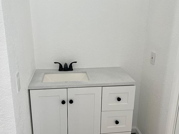 5th image of 10234 Tujunga Canyon Blvd #302