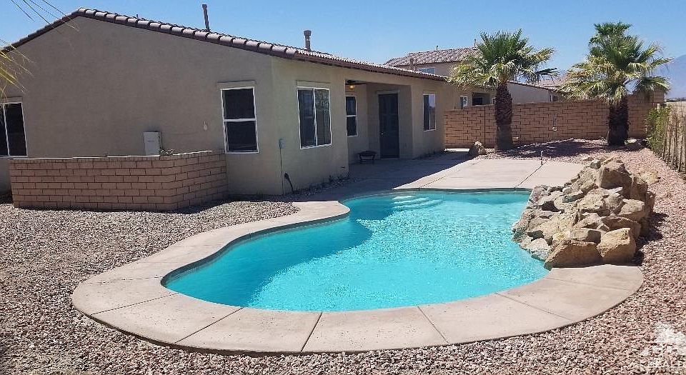 2nd image of 82960 Mount Riley Dr
