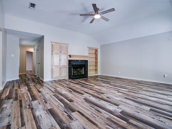 4th image of 46 Southridge Dr