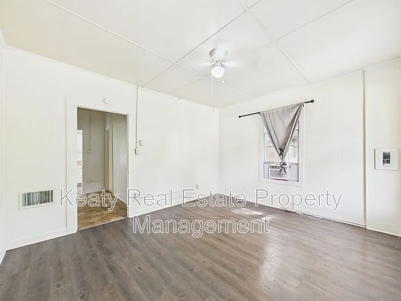 2 bed, 1.0 bath, 762 sqft, $675 — Photo 4