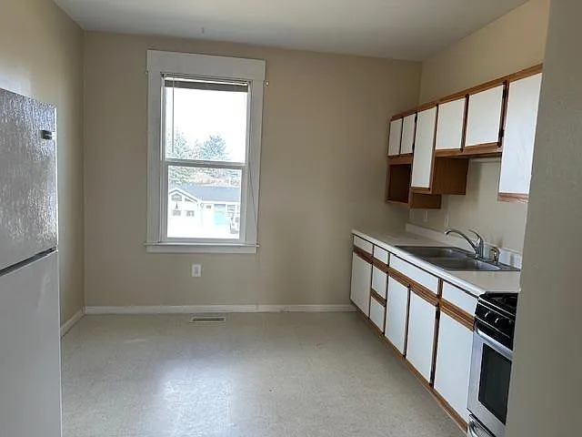 115 W. Hickory - Unit 202 — Photo 2