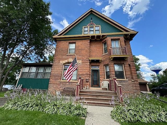 1st image of 310 N Washington Ave