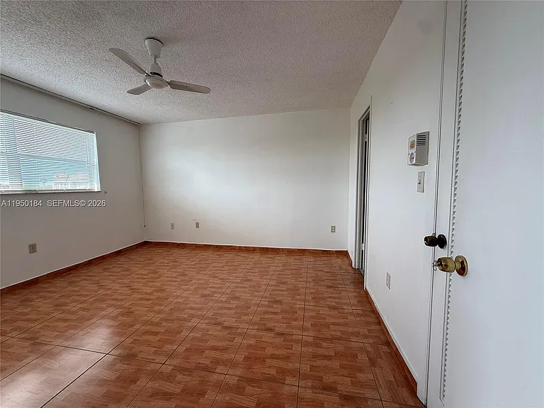 8135 Sunrise Lakes Blvd #302 — Photo 22