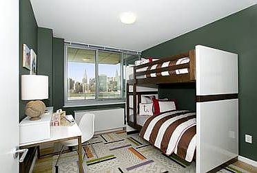 3rd image of 4615 Center Blvd APT 1103