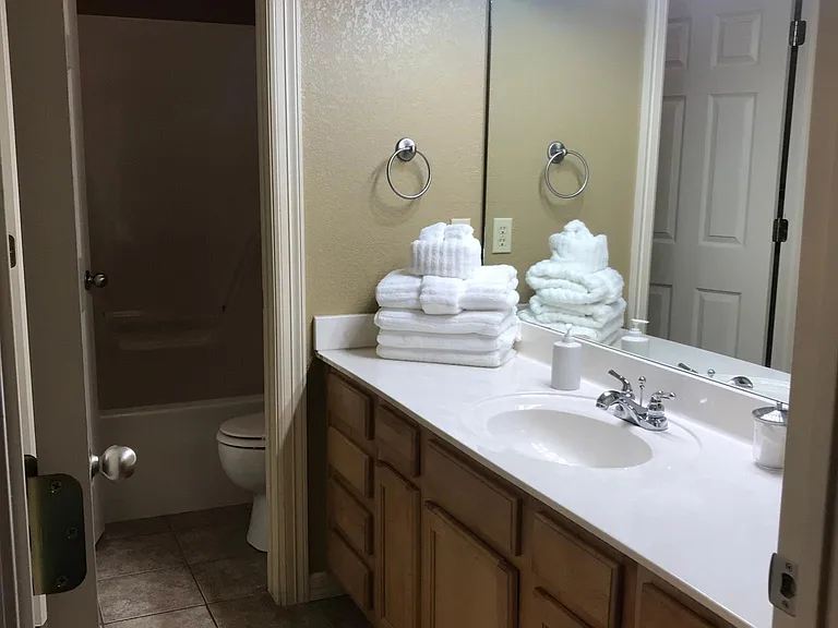 Hall bathroom. 2 bedrooms share this bathroom.