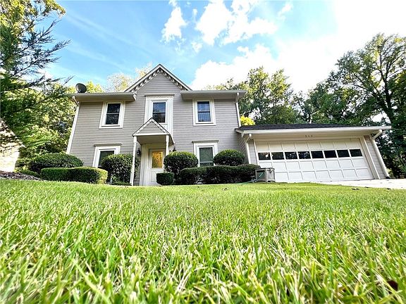 3rd image of 313 Briar Creek Cir