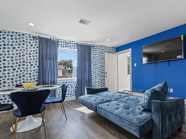 2615 Rosewood St — Photo 16
