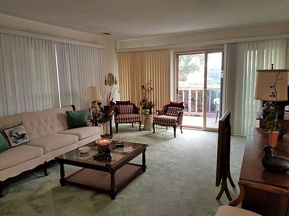 3rd image of 3621 Vista Campana S Unit 64