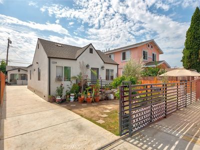 1234 E 76th St, Los Angeles, CA, 90001