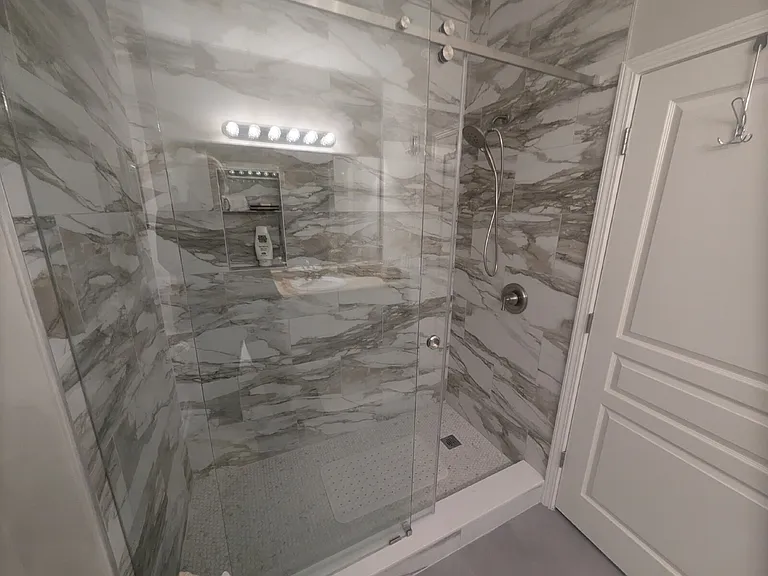 400 Bucksley Ln #104 — Photo 12
