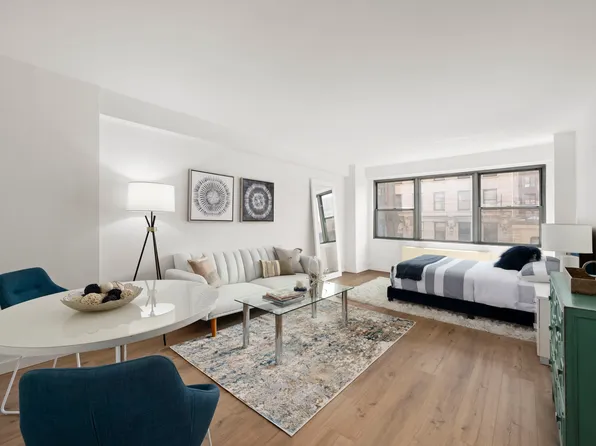 10 West 15th Street image 1 of 8