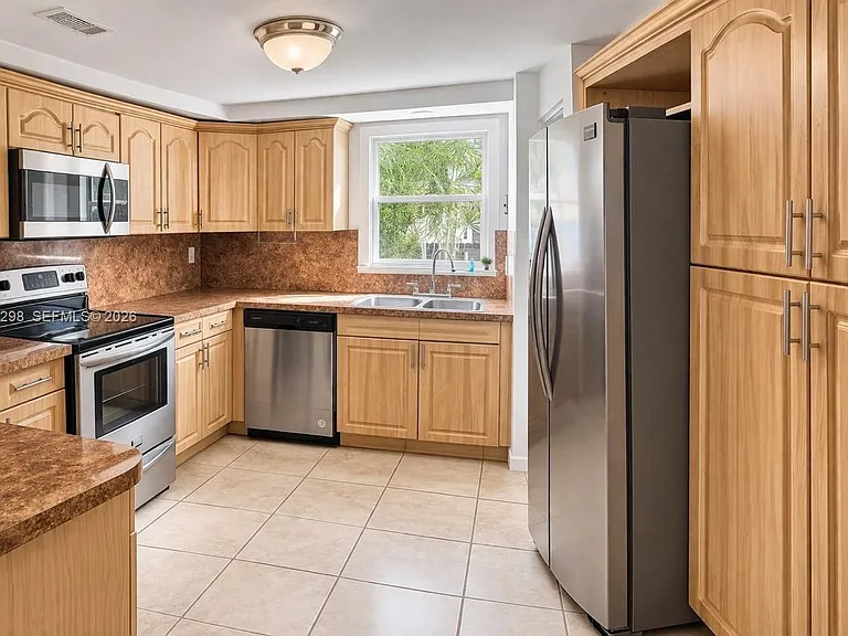 6713 SW 112th Ct #0 — Photo 3