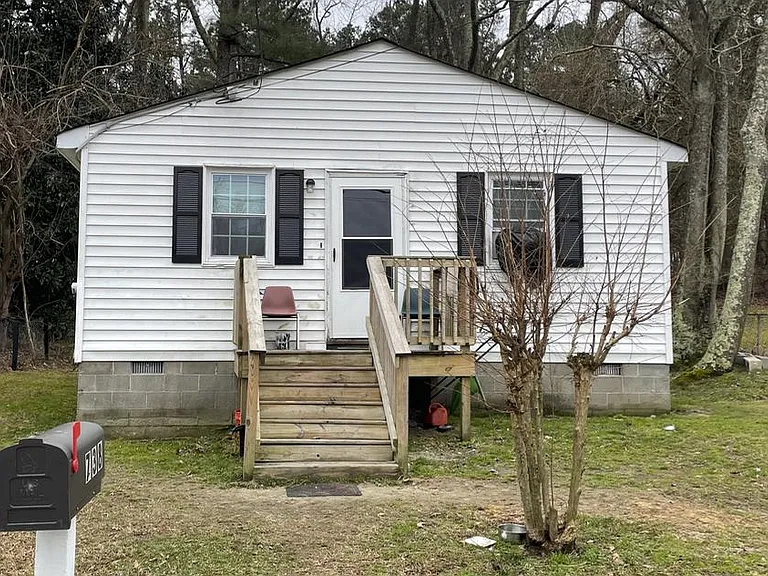 738 Texas Ave — Photo 1