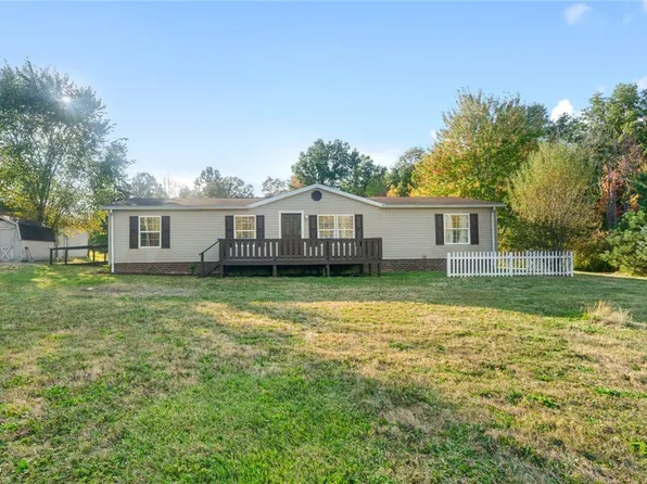 7518 Youngstown Salem Rd, Canfield, OH 44406
