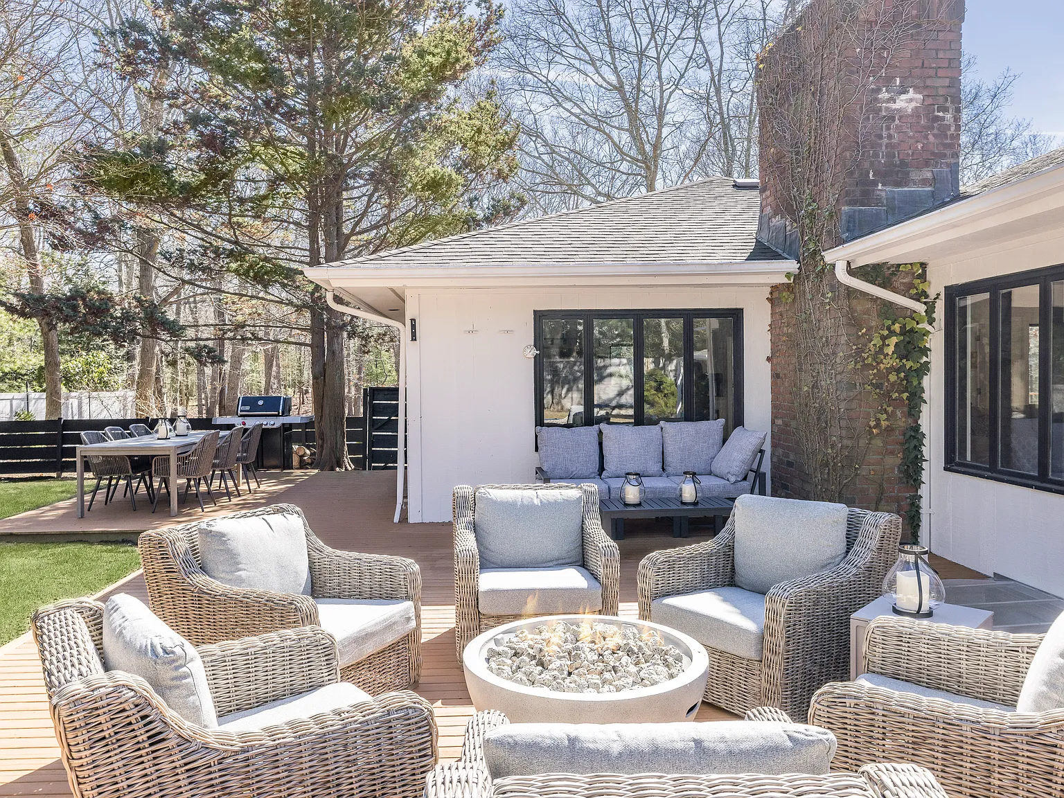 Sleek Summer Escape In East Hampton — Photo 3