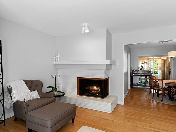 4th image of 1926 Burns Ave