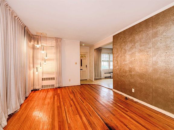 2nd image of 8132 248th St