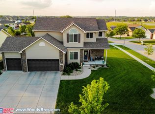 5956 White Fish Dr, Lincoln, NE 68516