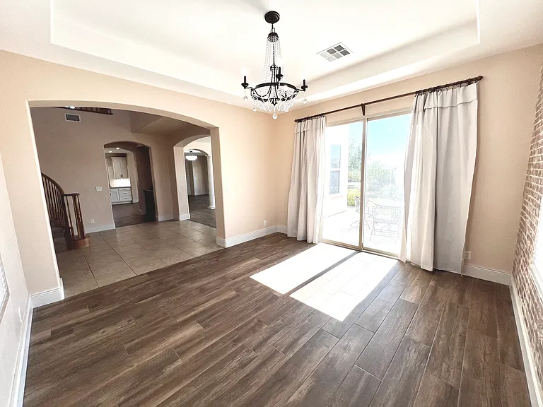 7140 Charter Crest St — Photo 18