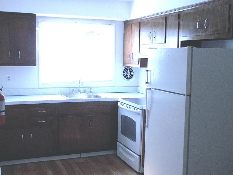 11 Old Allamuchy Rd — Photo 5