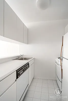 Rented by Compass | media 10