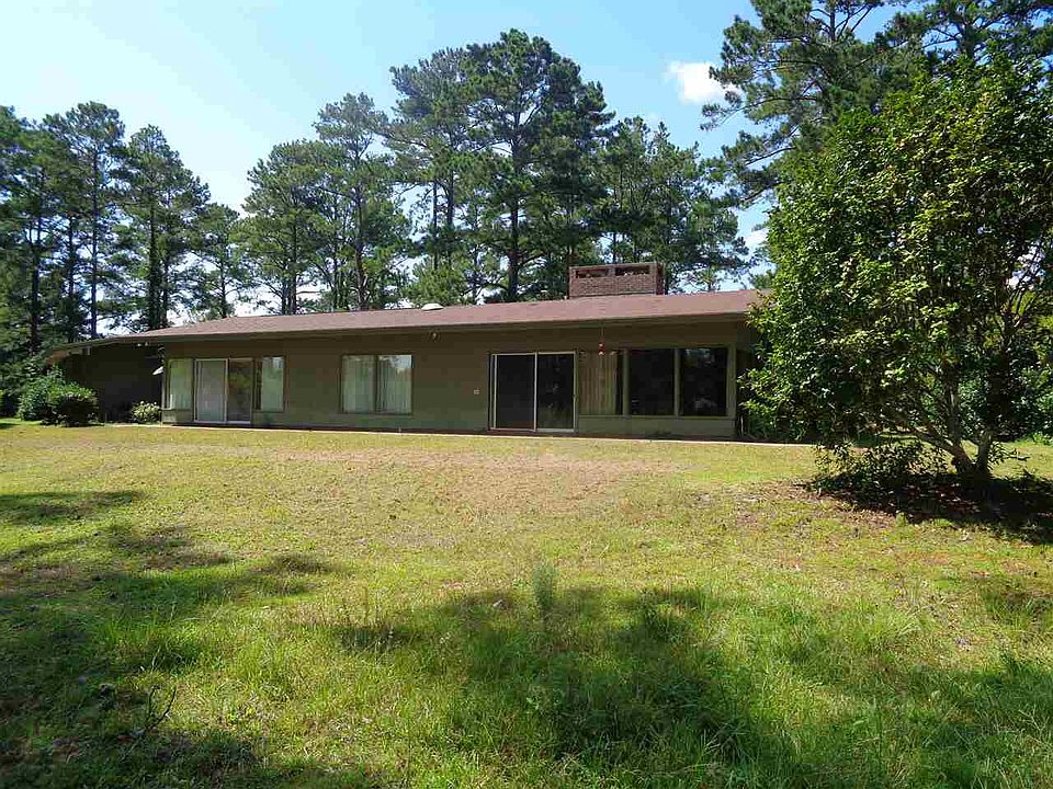 2nd image of 516 E Pass Rd