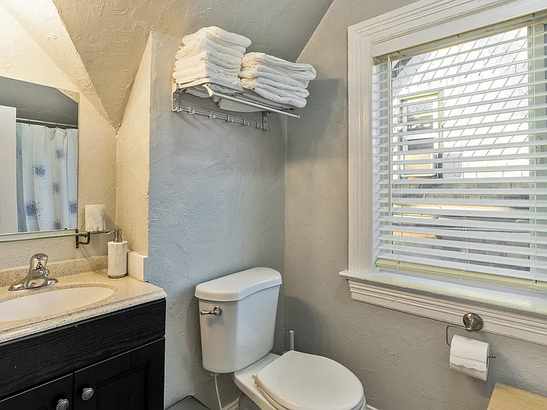 271 E St #3 — Photo 6