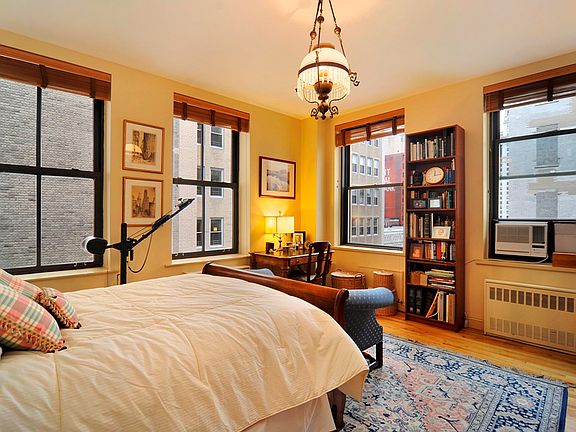 4th image of 260 Broadway #10F