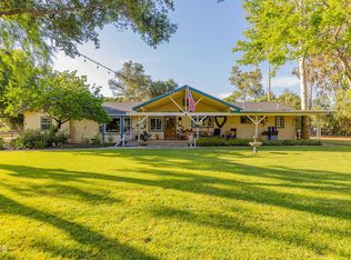 560 Riverside Rd, Oak View, CA 93022