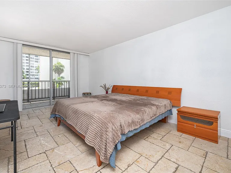 701 Three Islands Blvd #206 — Photo 8