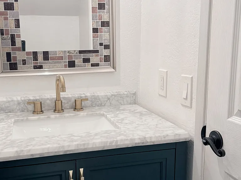 904 S Mountain Ave #B — Photo 14