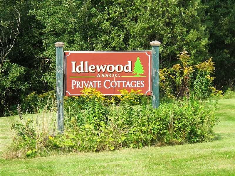 2nd image of 2225 Idlewood Dr