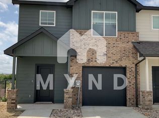 1001 Boxwood Dr, Fort Worth, TX 76120