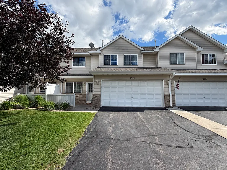 17343 SE River Birch Ln — Photo 1