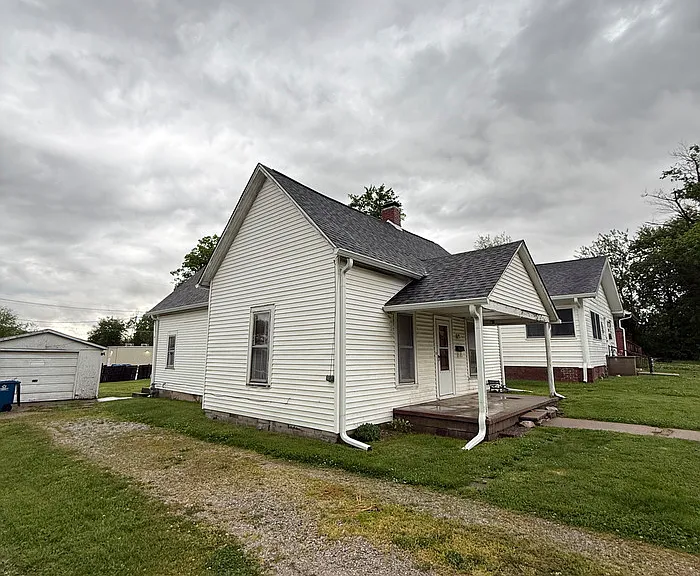 564 N North Court St — Photo 7